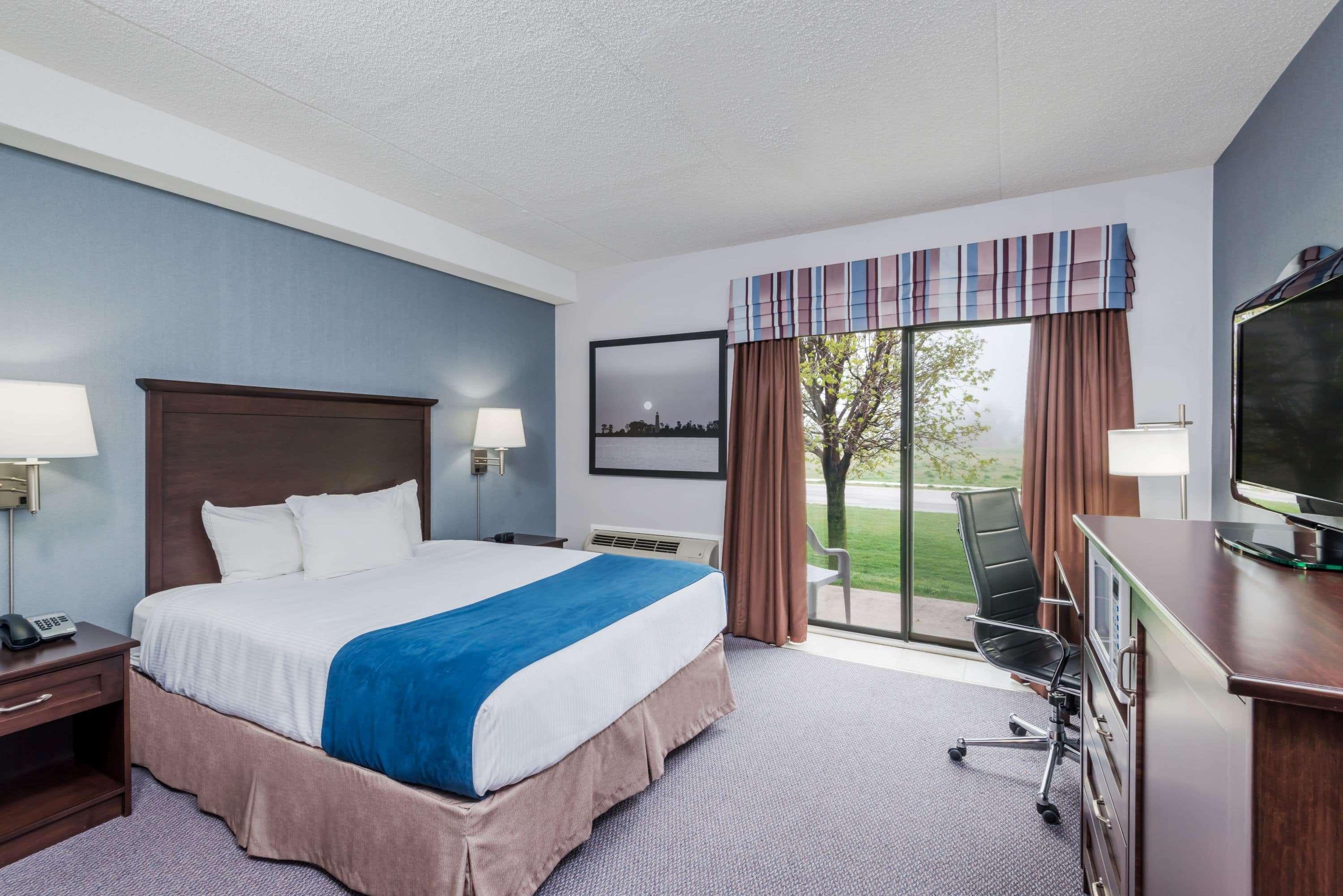 Super 8 By Wyndham Port Elgin Hotel Exterior photo
