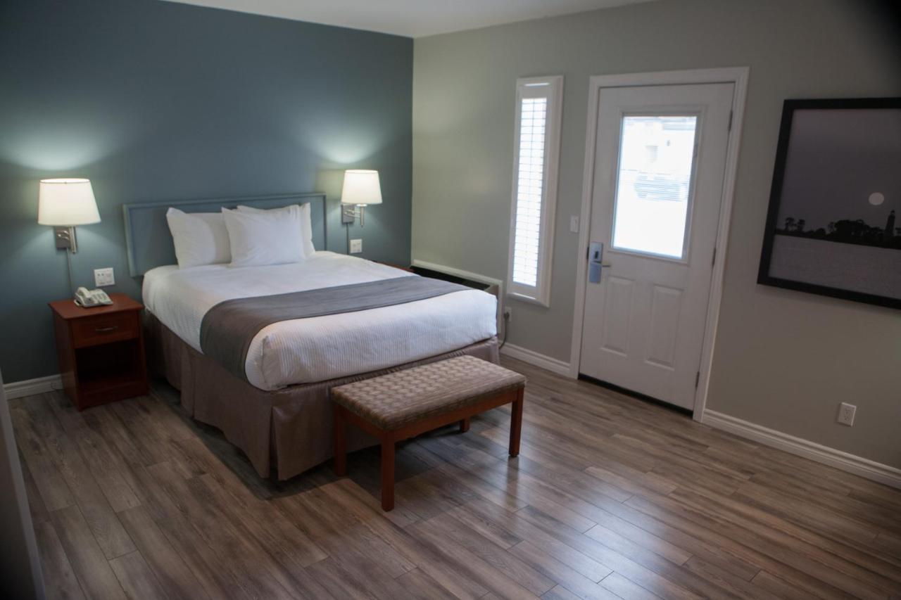 Super 8 By Wyndham Port Elgin Hotel Exterior photo