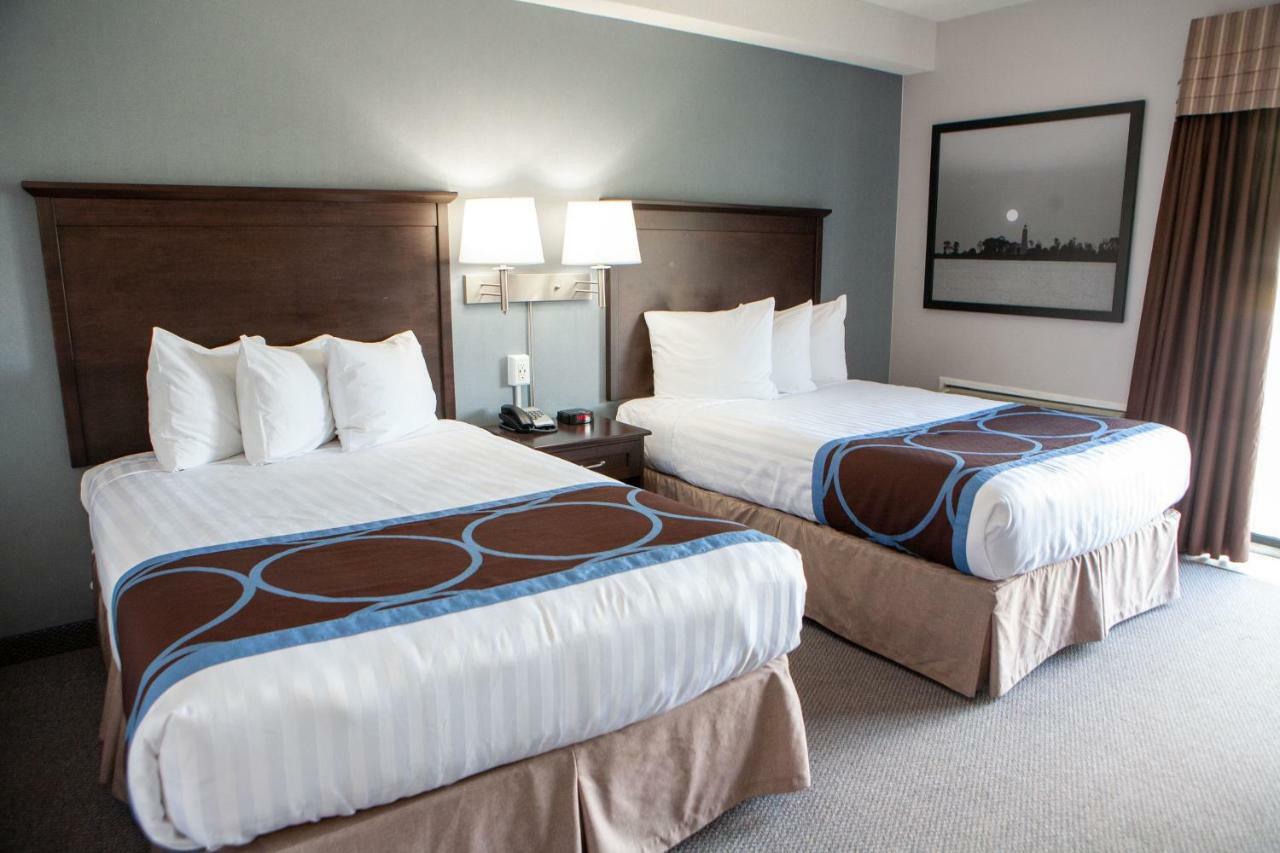 Super 8 By Wyndham Port Elgin Hotel Exterior photo